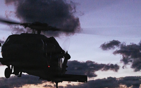 31st MEU | MRF Night Fast Rope