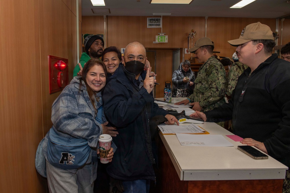 CFAY Commodore Matthew C. Perry General Mess Hosts Open Galley