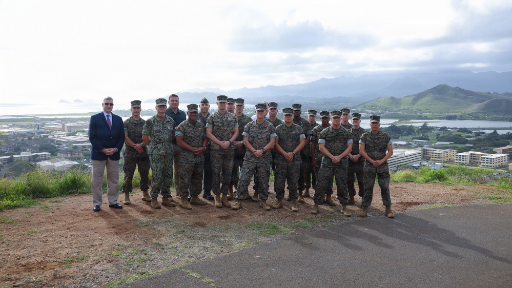 Maj. Gen. Brian Wolford Meets with Commanders at Marine Corps Base Hawaii