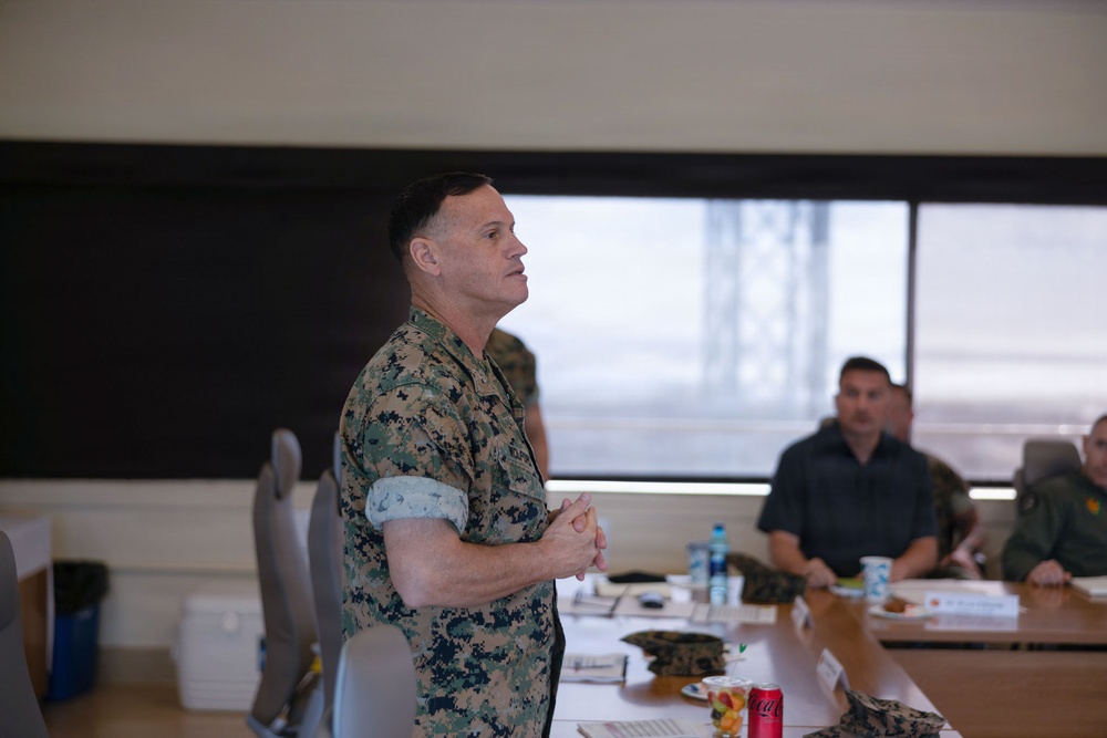 Maj. Gen. Brian Wolford Meets with Commanders at Marine Corps Base Hawaii
