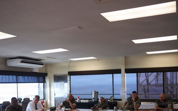 Maj. Gen. Brian Wolford Meets with Commanders at Marine Corps Base Hawaii
