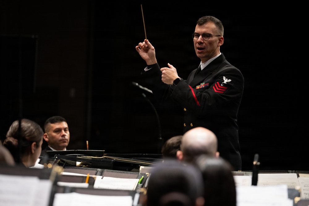 Navy Band performs in Hollidaysburg