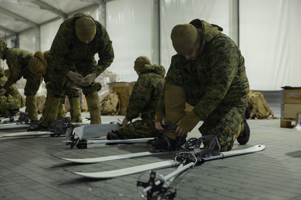 CORE26 | U.S. Marines, Sailors Learn Basic Skiing Techniques for Arctic Exercise