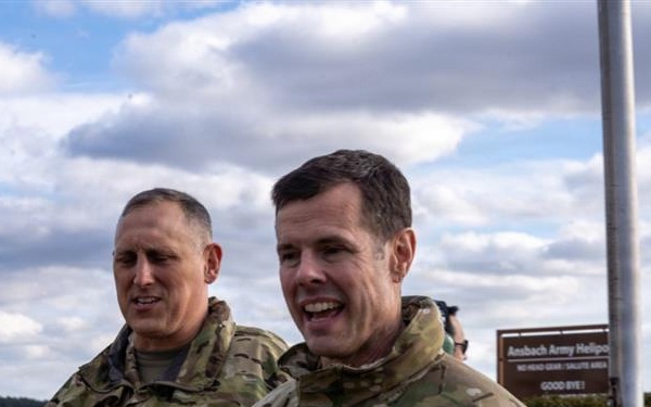 V Corps deputy commanding general visits 12th Combat Aviation Brigade headquarters