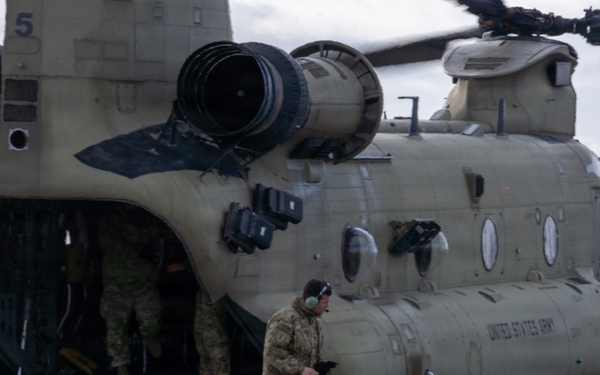 V Corps deputy commanding general visits 12th Combat Aviation Brigade headquarters