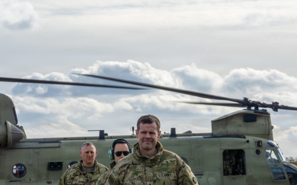 V Corps deputy commanding general visits 12th Combat Aviation Brigade headquarters