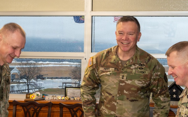 Lithuania’s Griffin Brigade command team visits Pa. National Guard