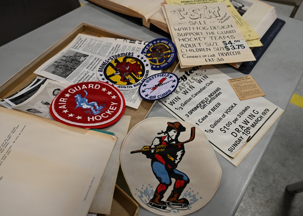 Founding 104th Hockey Player Makes Return Visit to Team