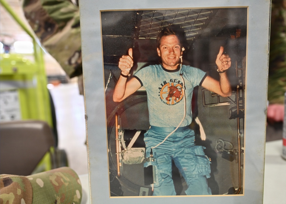 Founding 104th Hockey Player Makes Return Visit to Team