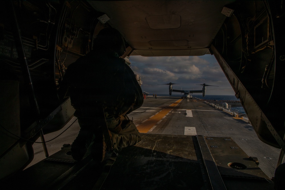 24th MEU CERTEX: Deck Landing Qual