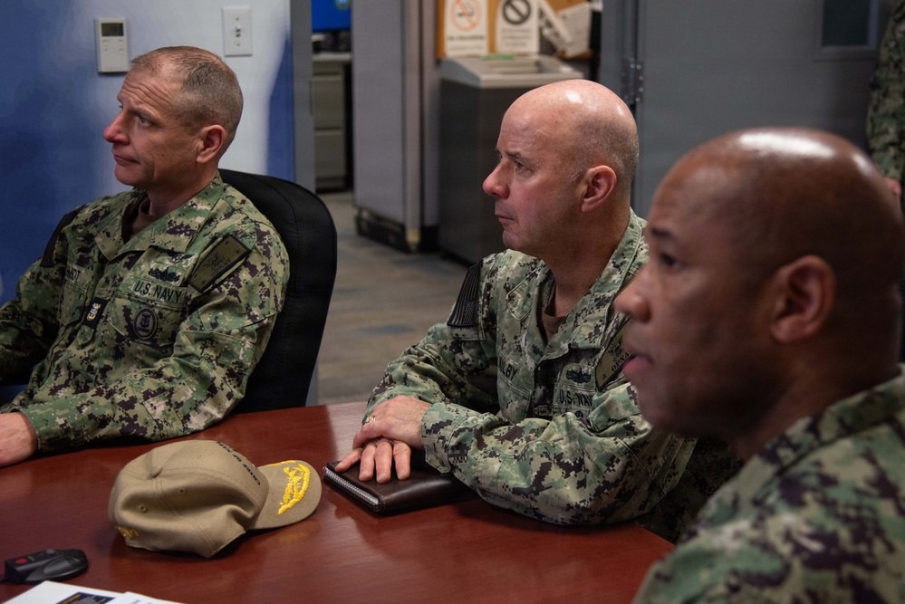 Vice Chief of Naval Operations Visits MyNavy Career Center Human Resources Service Center