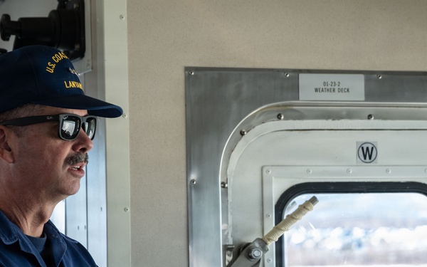 Coast Guard Vice Admiral Moore visits CGC Sturgeon Bay