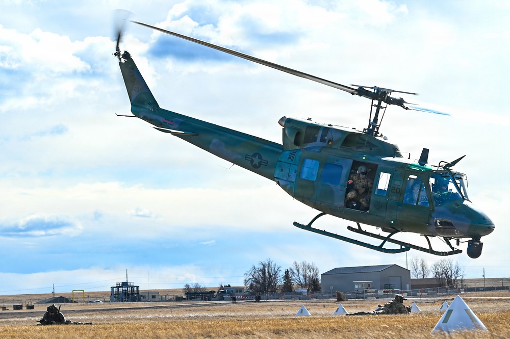 UH-1N Huey Training Exercise