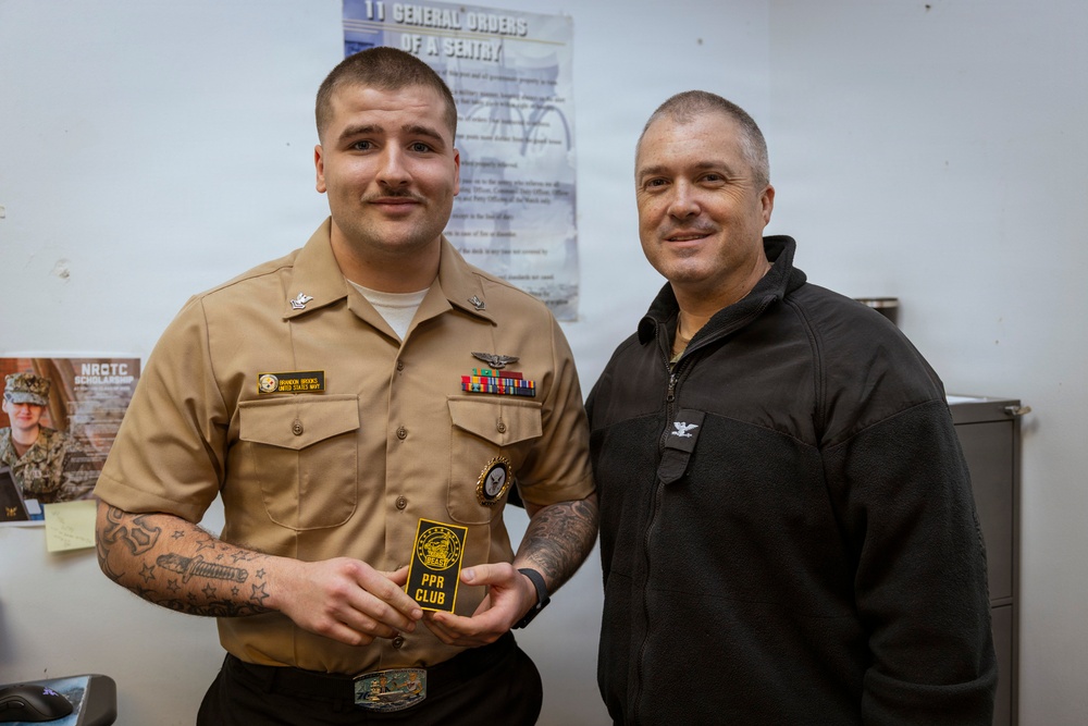 Navy Recruiting Region East commodore visits NTAG Pittsburgh