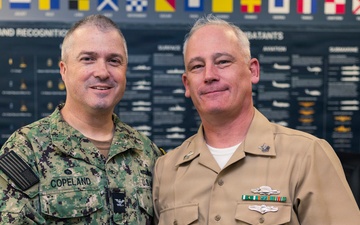 Navy Recruiting Region East commodore visits NTAG Pittsburgh