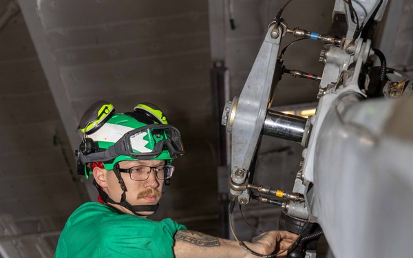 Daily Operations Aboard USS George H.W. Bush (CVN 77)