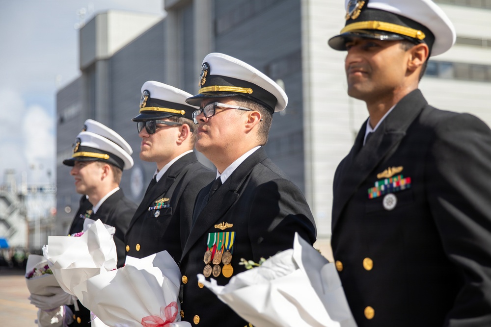 USS Greeneville Holds Change of Command