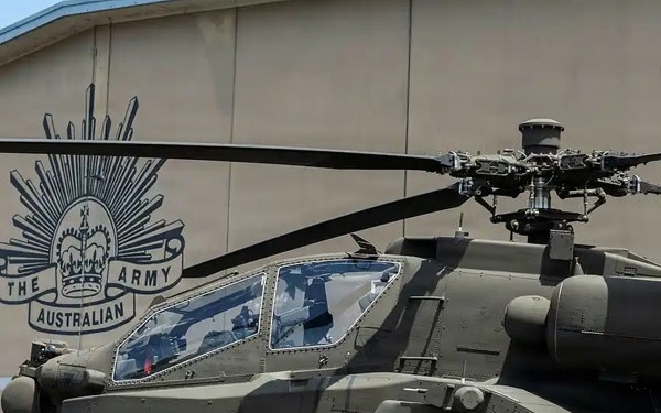 Apache helicopters delivered to Australia