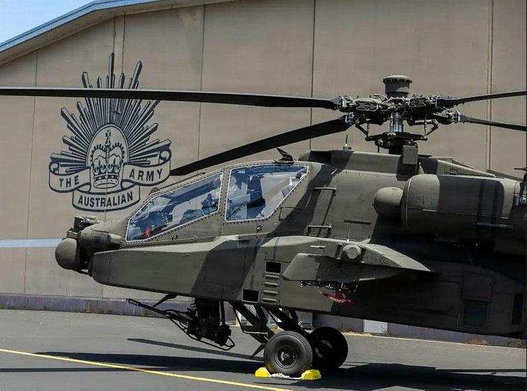 Apache helicopters delivered to Australia