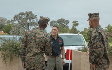 USECNAV visits MCRDSD