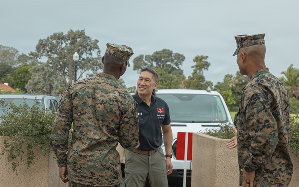 USECNAV visits MCRDSD