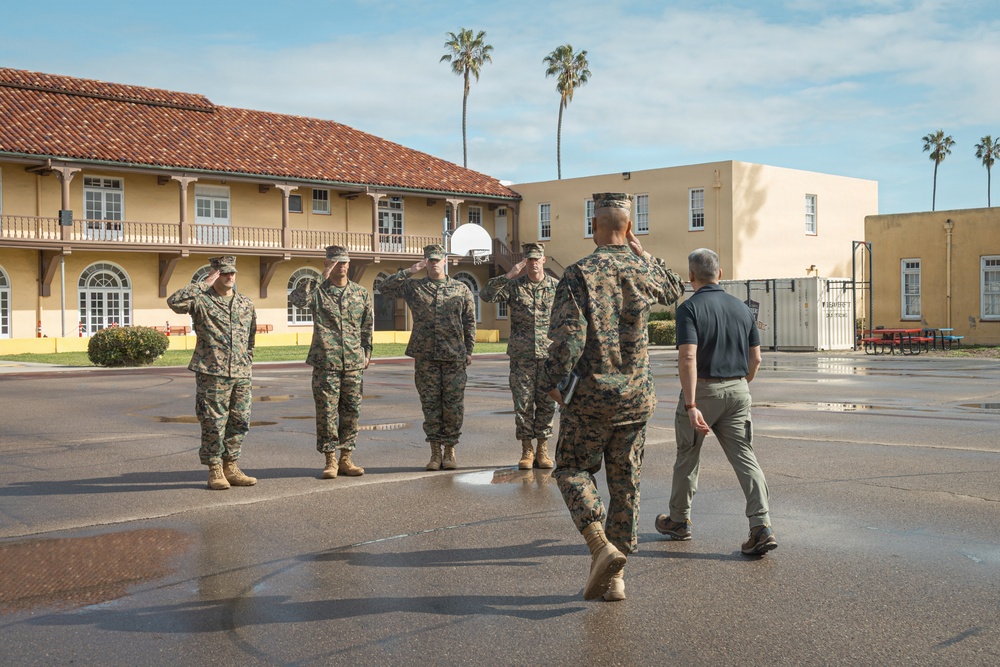USECNAV visits MCRDSD