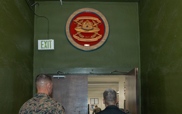 USECNAV visits MCRDSD