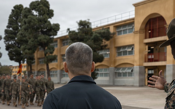 USECNAV visits MCRDSD