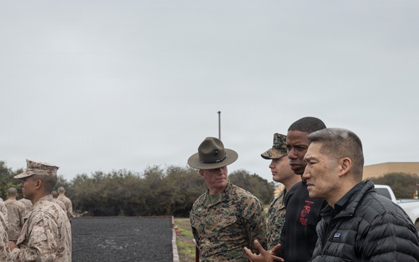 USECNAV visits MCRDSD