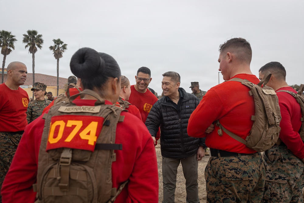 USECNAV visits MCRDSD
