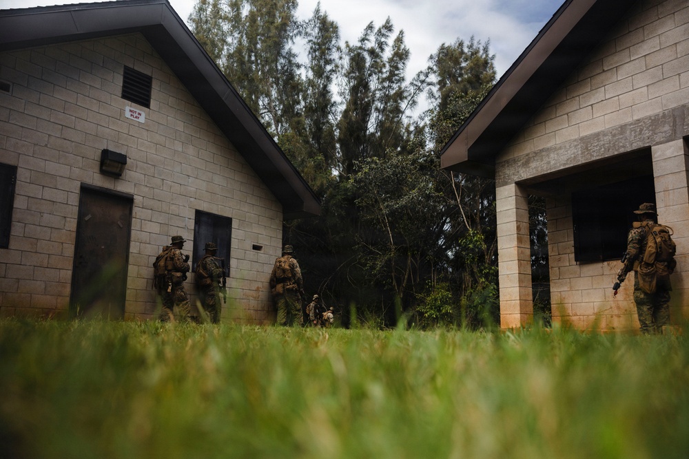 3rd LCT executes patrol base and simulated civil engagement operations during MCCRE
