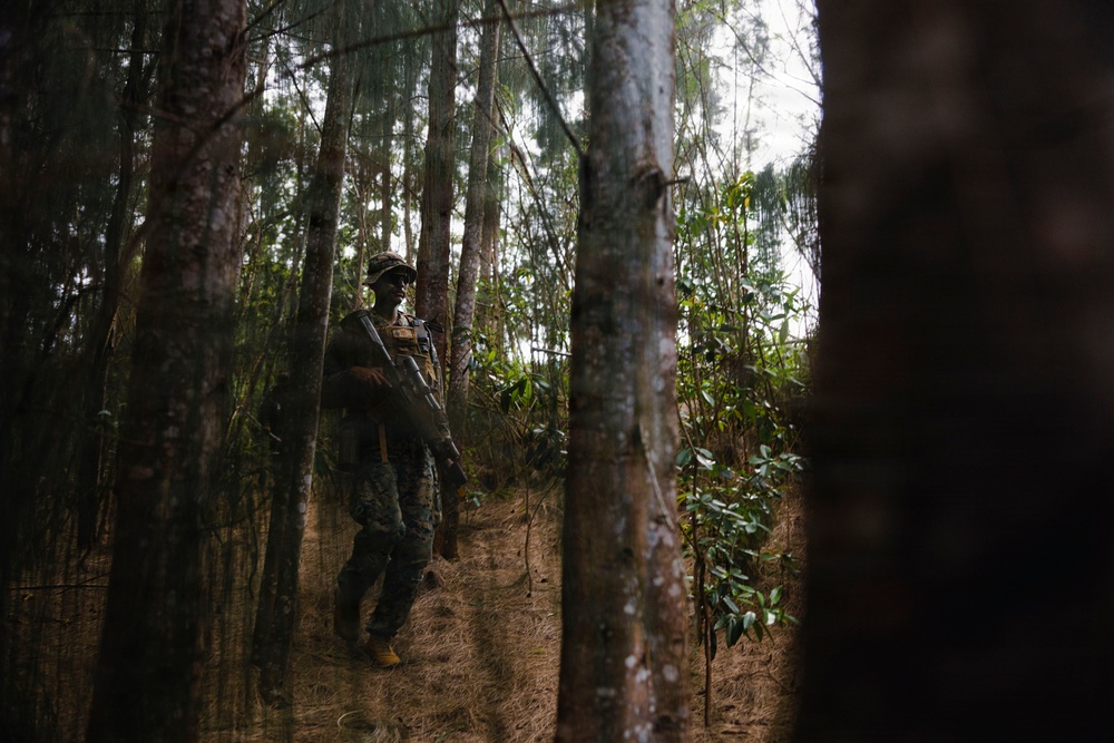 3rd LCT executes patrol base and simulated civil engagement operations during MCCRE