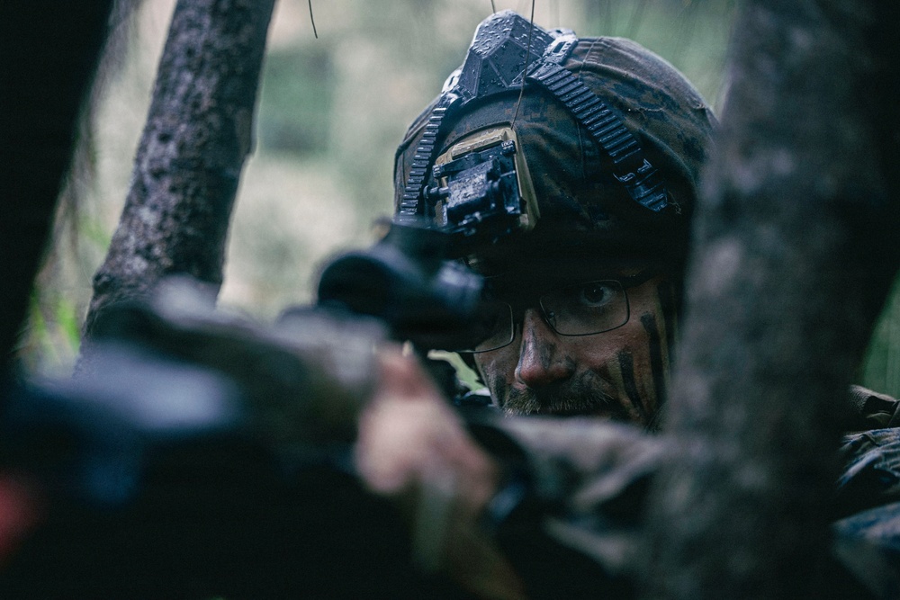 3rd LCT executes patrol base and simulated civil engagement operations during MCCRE