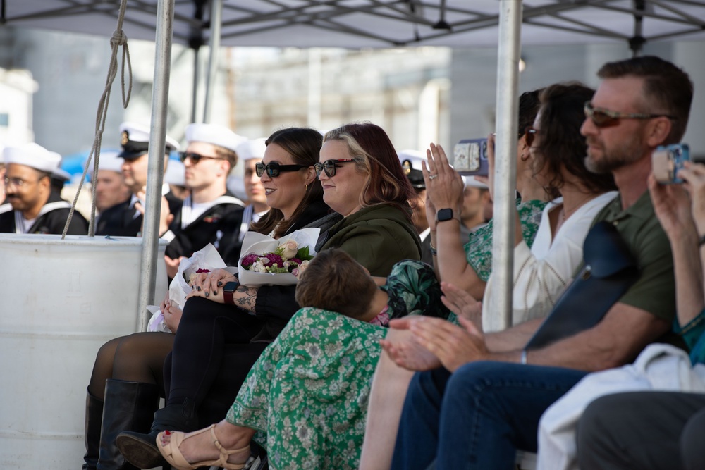 USS Greeneville Holds Change of Command