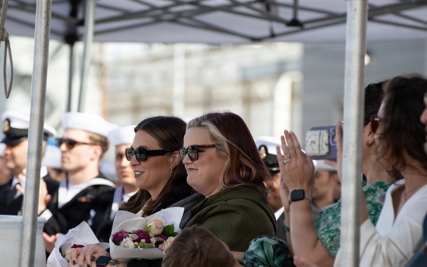 USS Greeneville Holds Change of Command