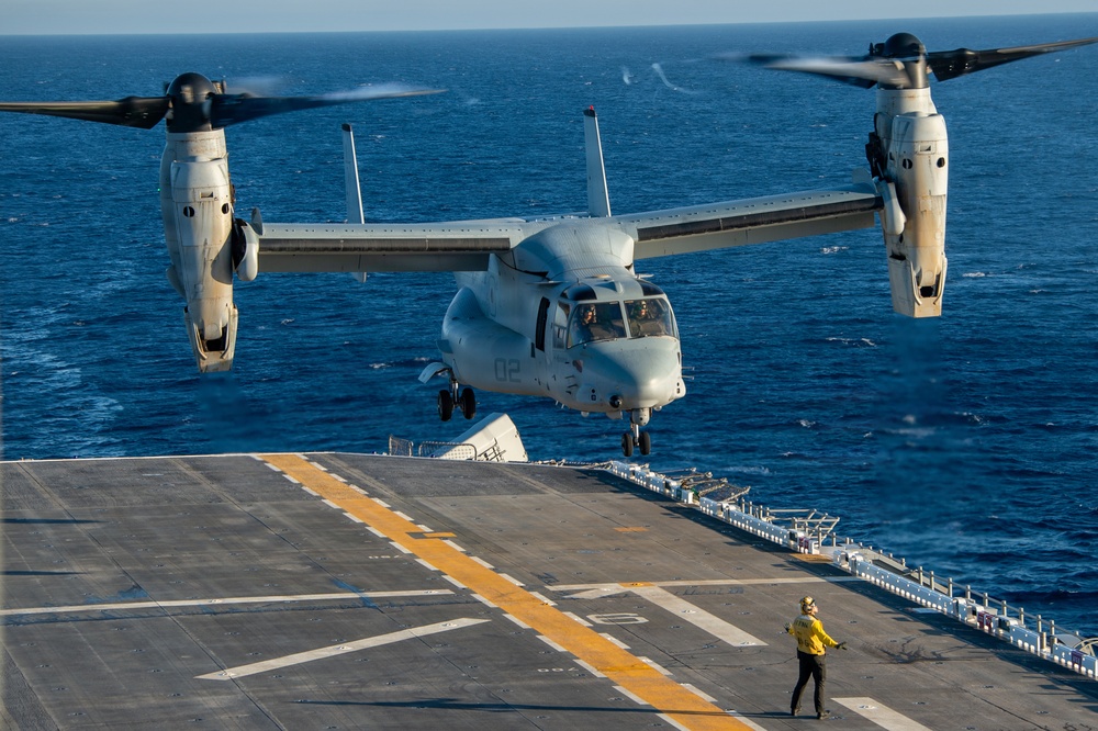 USS Essex Conducts Flight Operations