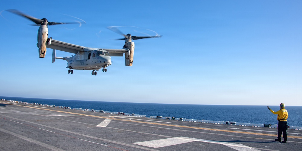 USS Essex Conducts Flight Operations