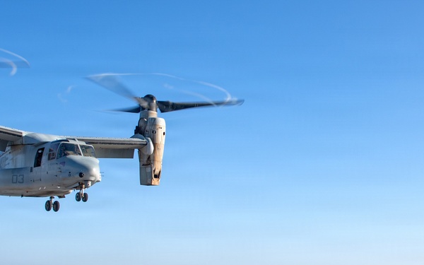 USS Essex Conducts Flight Operations