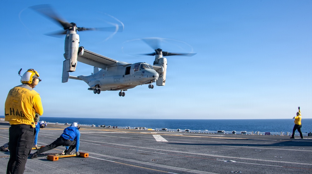 USS Essex Conducts Flight Operations
