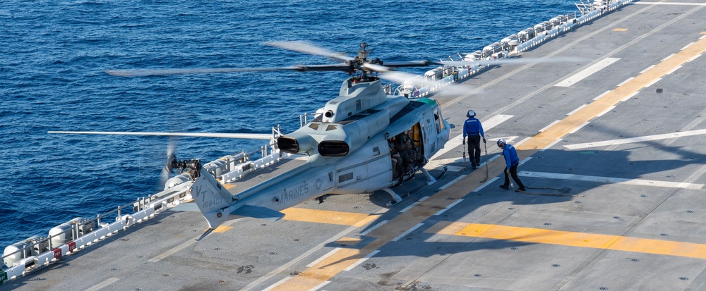 USS Essex Conducts Flight Operations