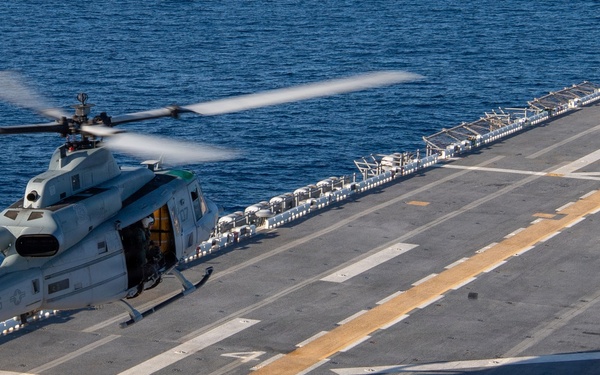 USS Essex Conducts Flight Operations
