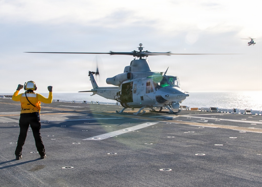 USS Essex Conducts Flight Operations