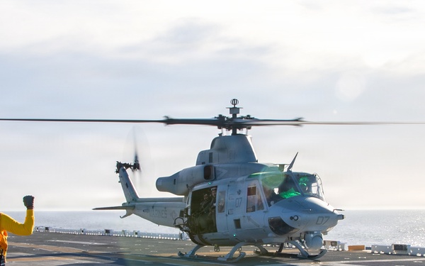 USS Essex Conducts Flight Operations