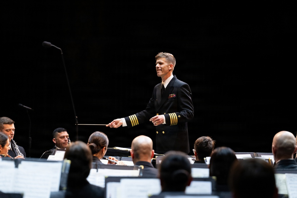 Navy Band performs in Erie on Northeast tour