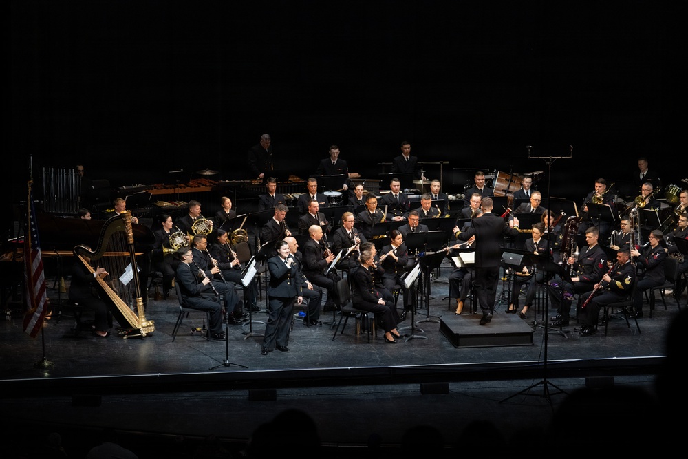 Navy Band performs in Erie on Northeast tour