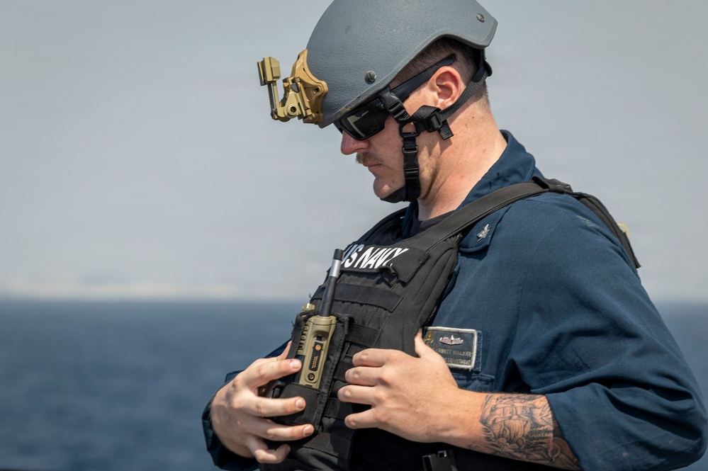 USS Delbert D. Black (DDG 119) Departs Jeddah, Saudi Arabia