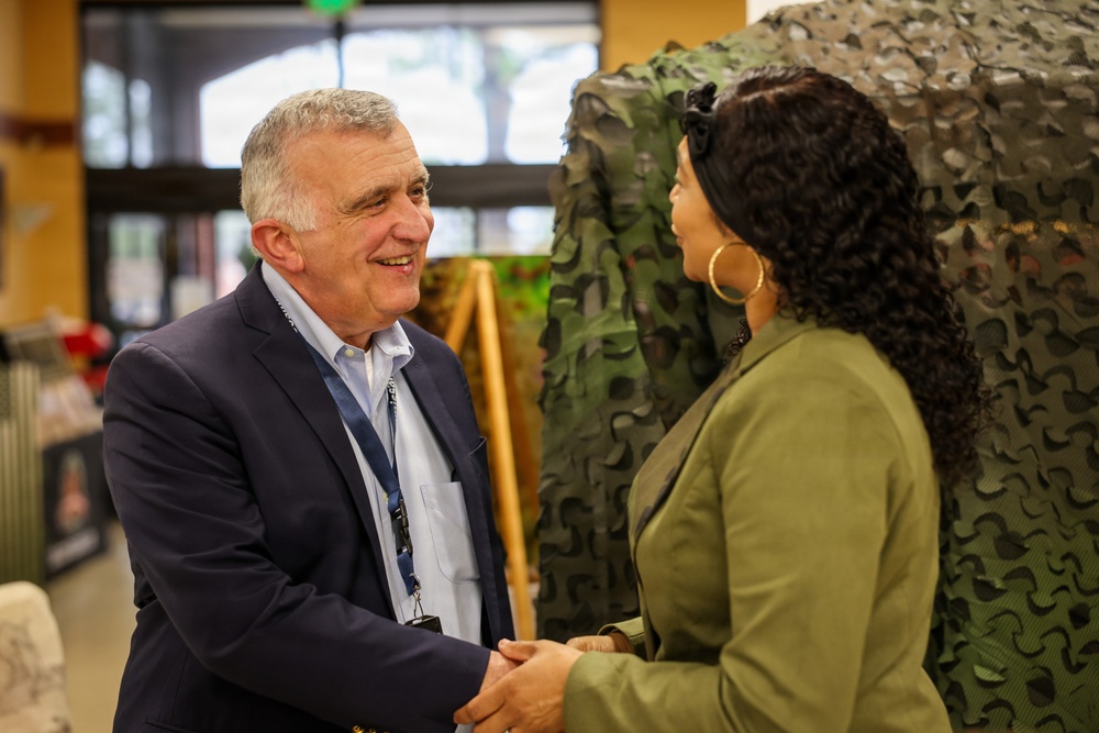 Fort Lee Commissary honors 6888th legacy through DeCA competition and author visit