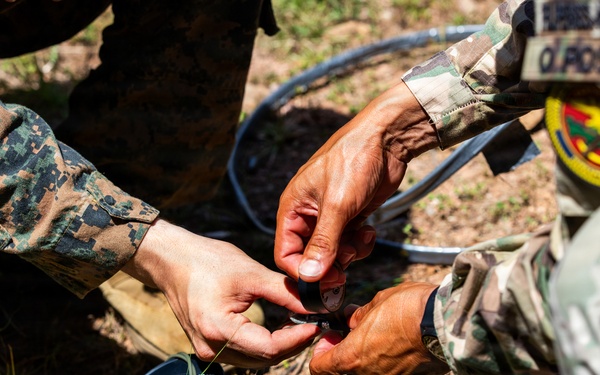 U.S. Marines and Panamanian Partners train on breaching techniques