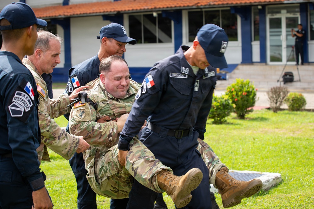 U.S. Army Conducts Advanced First Aid Training with Policía Nacional de Panamá Cadets