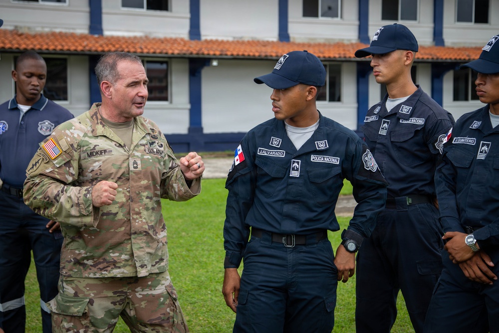U.S. Army Conducts Advanced First Aid Training with Policía Nacional de Panamá Cadets